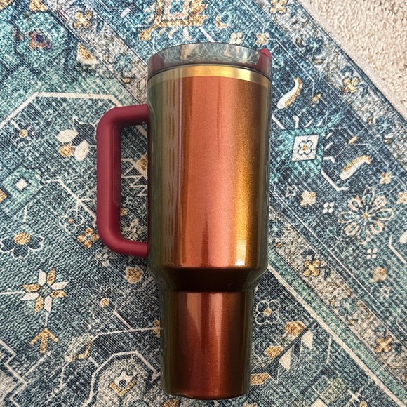 Stanley x Lainey Wilson "Country Gold" Quencher H2.0 FlowState Tumbler - Picture 5 of 5